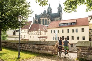 Radfahrer unterwegs in Magdeburg Radfahrer unterwegs in Magdeburg