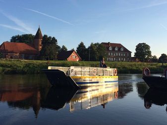 Die Solar-Allerfähre zwischen Otersen-Westen Die Solar-Allerfähre zwischen Otersen-Westen