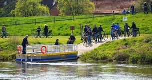 Die Solar-Allerfähre zwischen Otersen und Westen Die Solar-Allerfähre zwischen Otersen und Westen