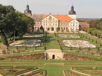 Das Schloss Hundisburg mit Barockgarten Das Schloss Hundisburg mit Barockgarten